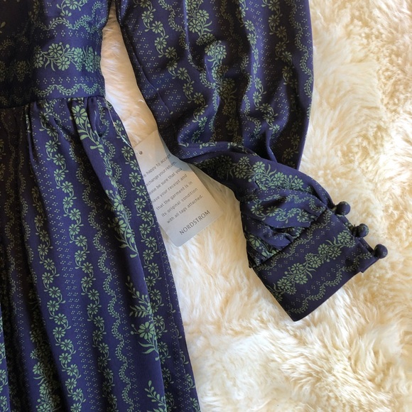 Gal Meets Glam Jocelyn Border Print Faux Wrap Dres - Picture 3 of 6